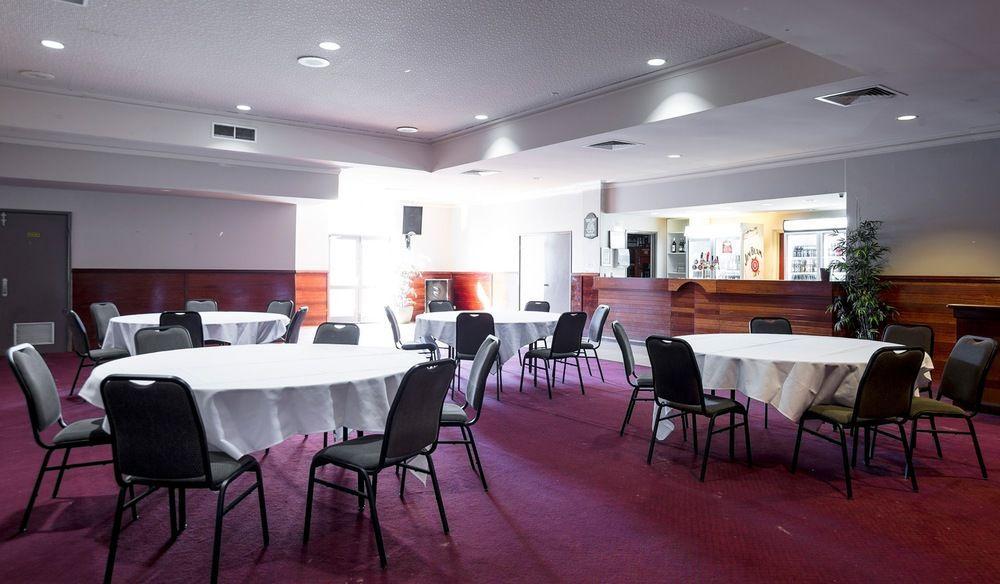 Nightcap At Wanneroo Tavern Exterior photo