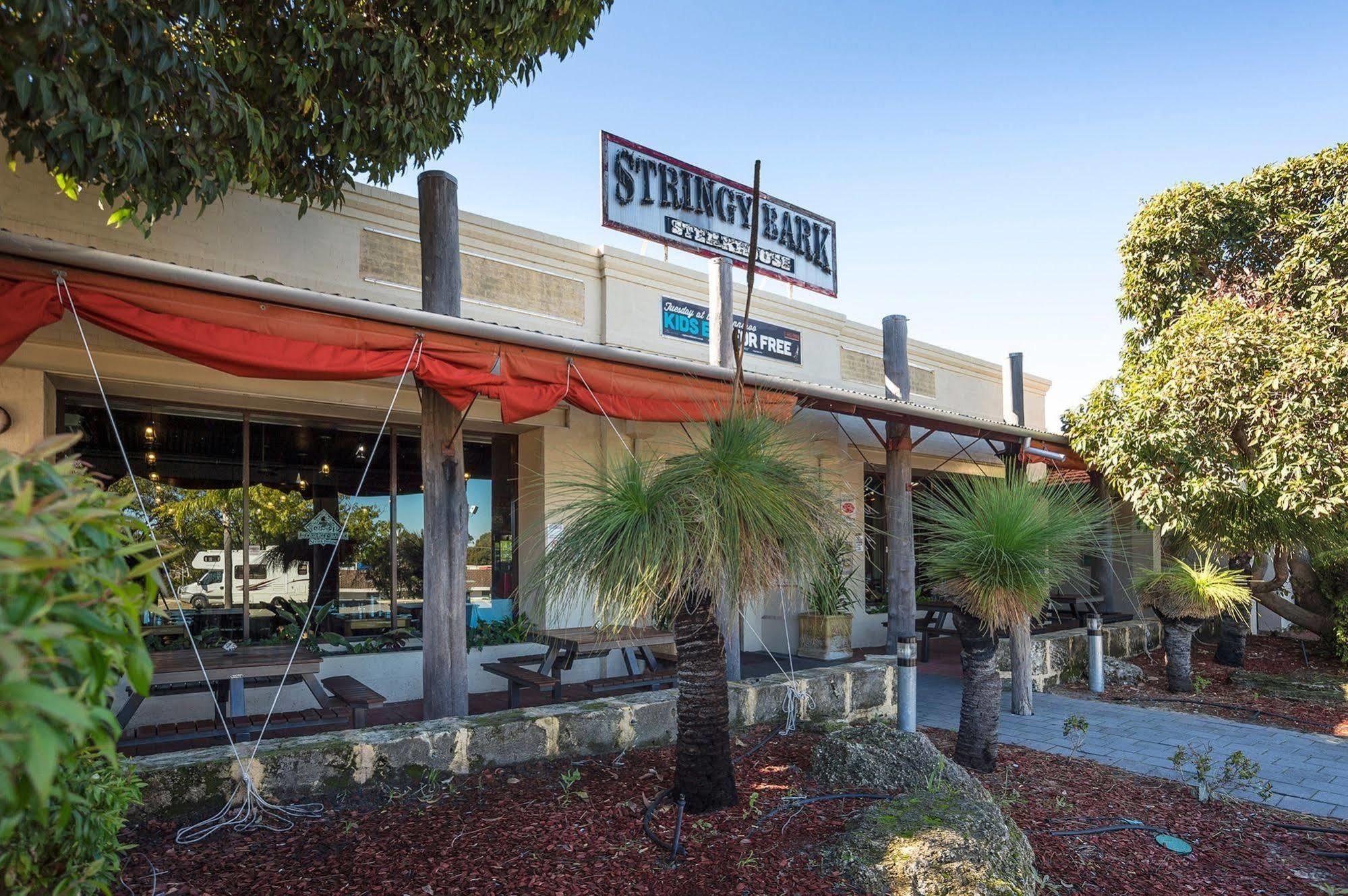 Nightcap At Wanneroo Tavern Exterior photo