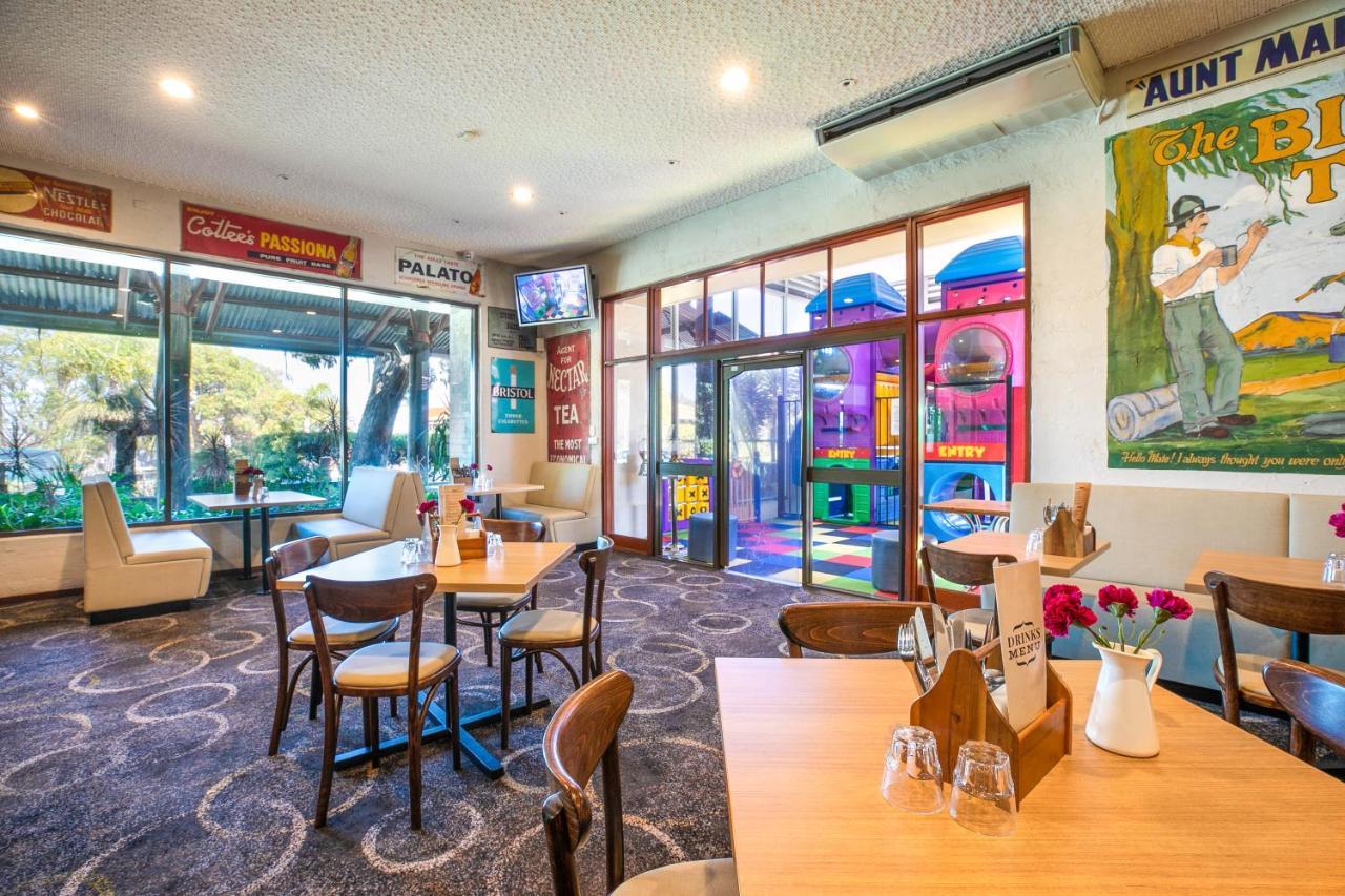 Nightcap At Wanneroo Tavern Exterior photo