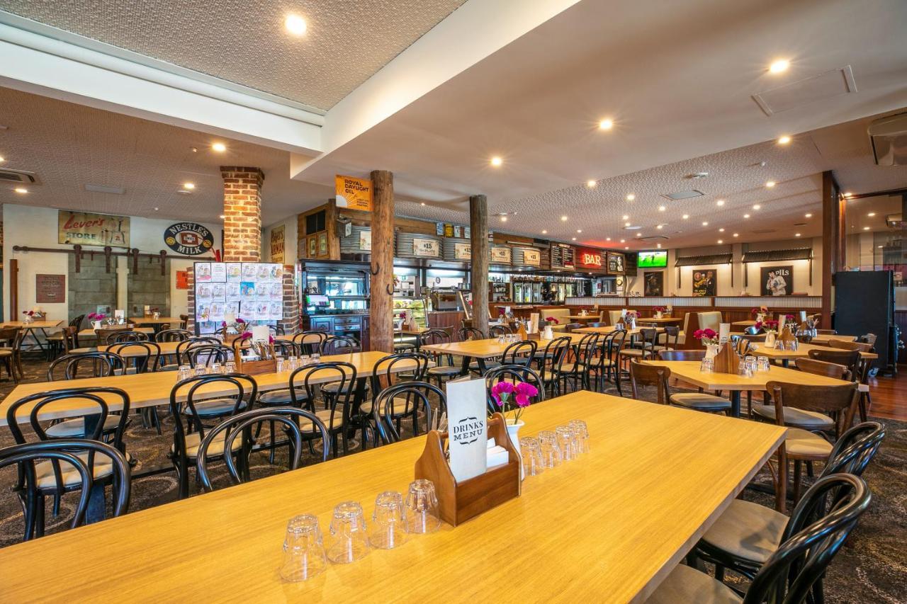 Nightcap At Wanneroo Tavern Exterior photo